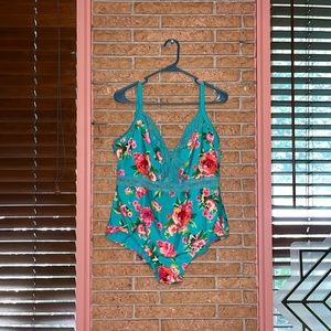 Women’s XL One Piece Bathing Suit